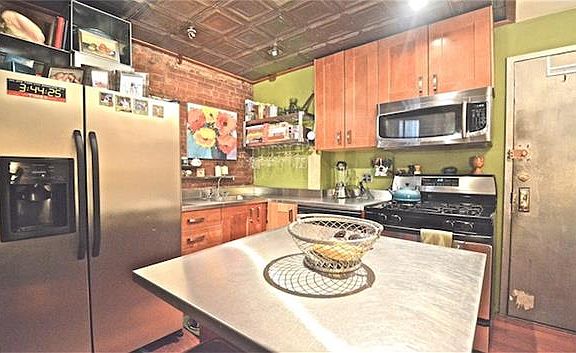 4th image of 221 W 21st St APT 1-B