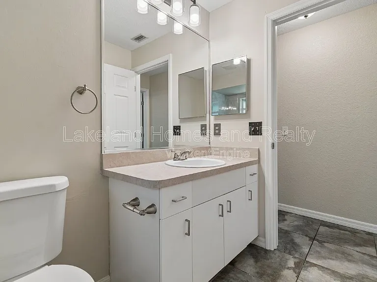 95 Woodside Dr — Photo 36