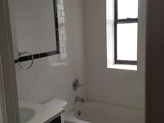 2nd image of 2305 30th Ave APT D9