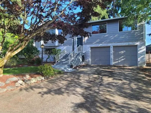 8216 64th Street Ct W, University Place, WA 98467