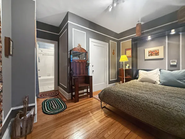 1613 Harvard St NW #4, Washington, DC 20009