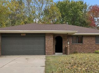 5800 Berkeley Dr, Lincoln, NE 68512