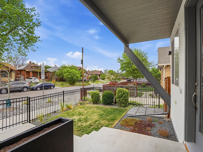 1518 N Newton St — Photo 4