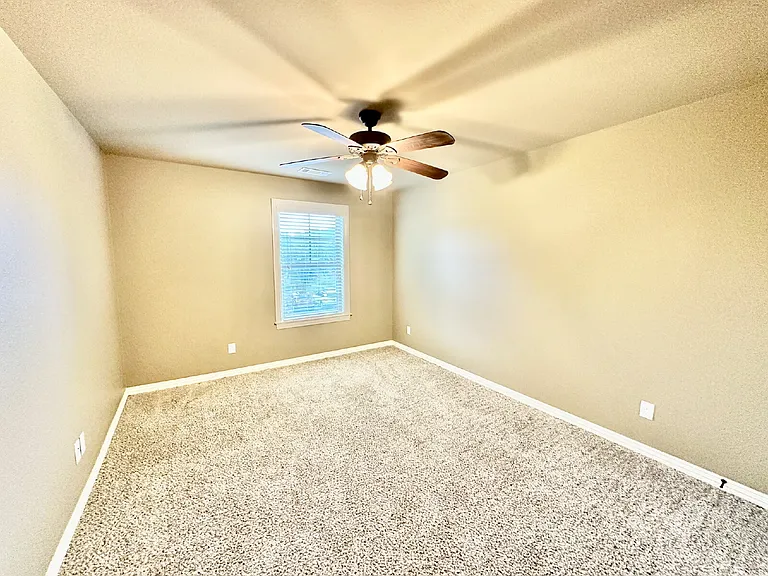 186 Old Farmington Rd — Photo 32