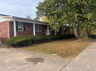 1908 Colonial Ln, Cape Girardeau, MO 63701