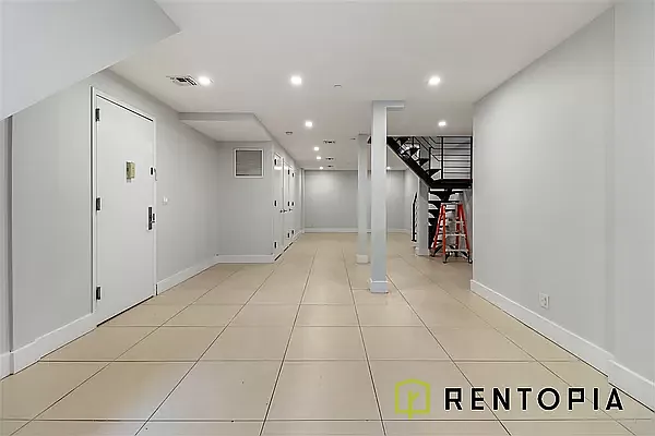 Rented by Rentopia | media 10