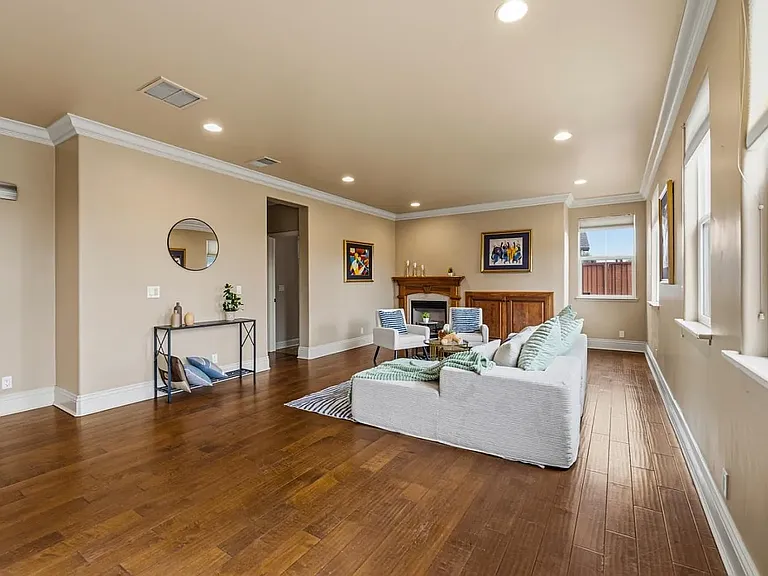 4760 Sea Crest Dr — Photo 18