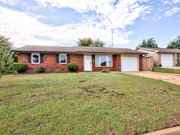 609 Lisa Ln, Waukomis, OK 73773