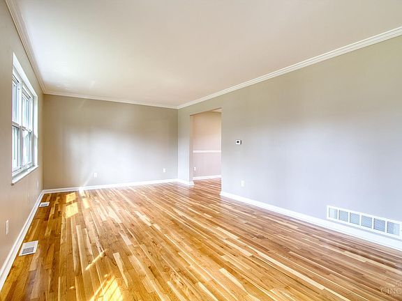 4th image of 8446 Summitridge Dr