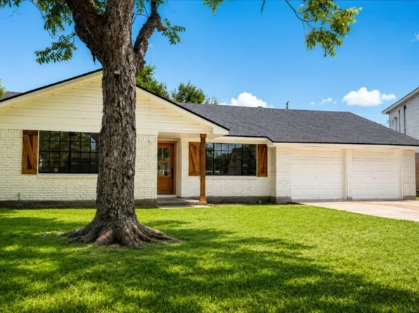 104 Oriole Ln, Angleton, TX 77515