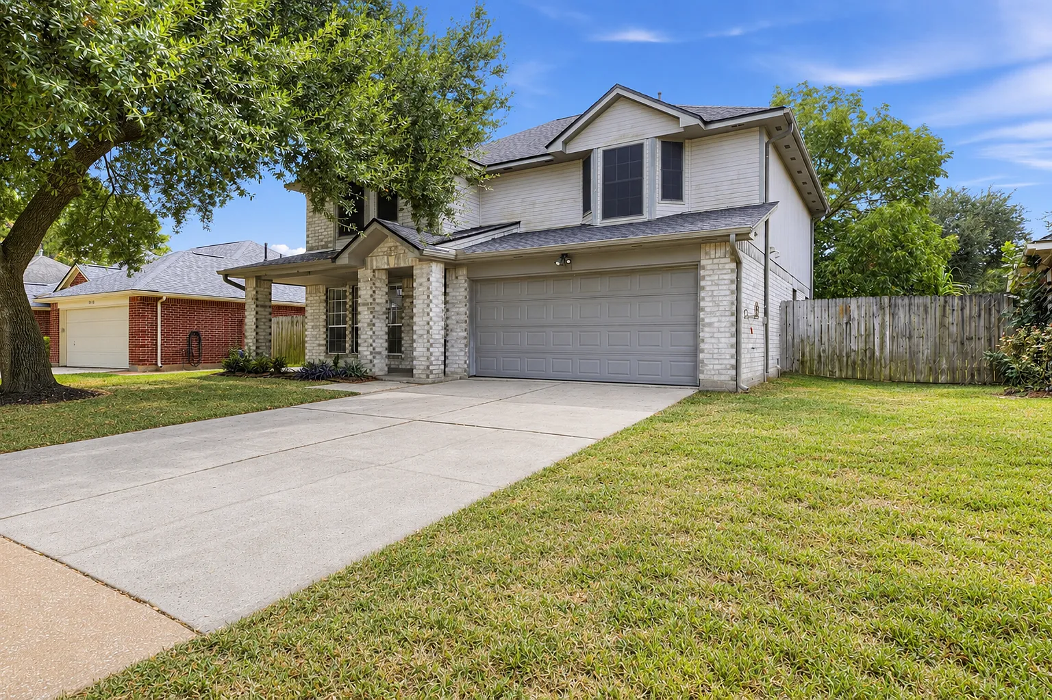 4 bed, 2.5 bath, 2353 sqft, $2,850 — Photo 3