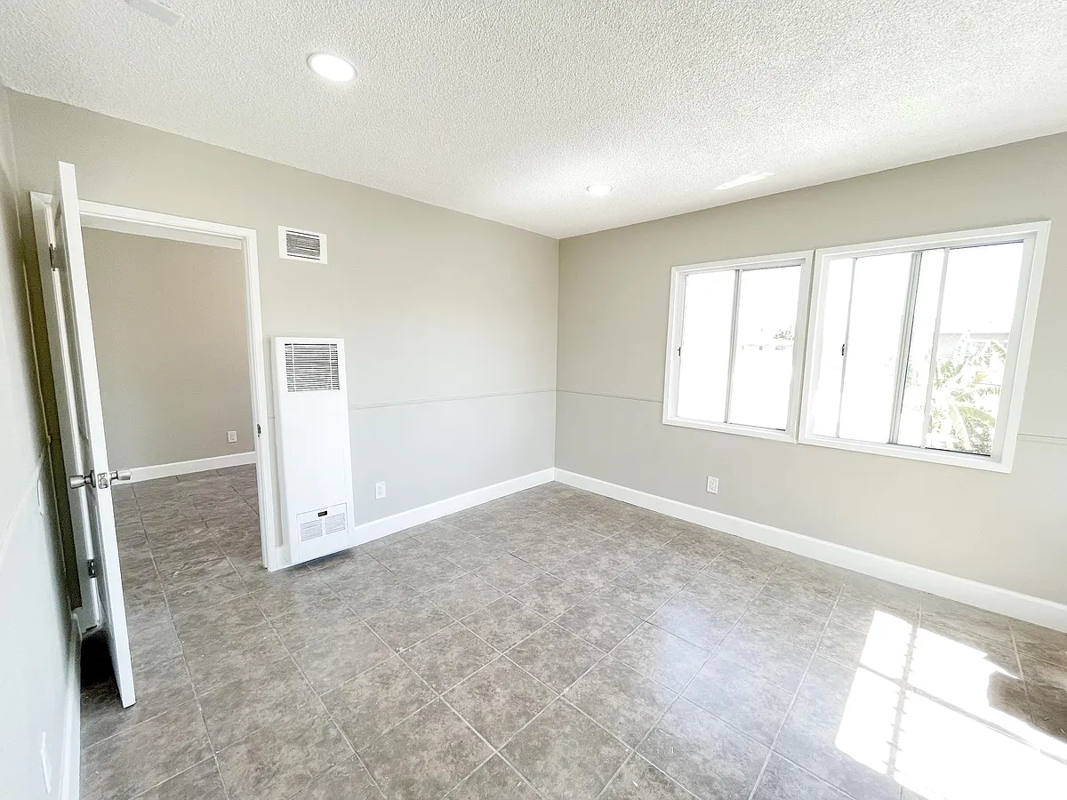 Building Photo - 3565 Norton Ave #D