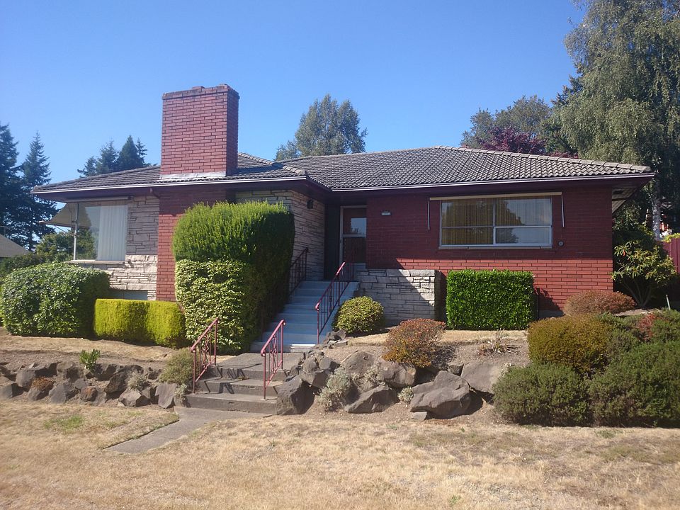 2nd image of 624 NW 125th St