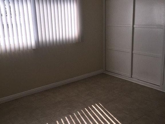 4th image of 1030 College View Dr