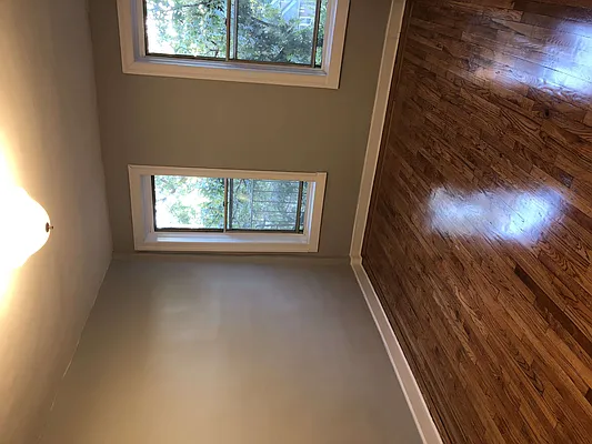 Rented by Realty 2000 Associates Ltd | media 16