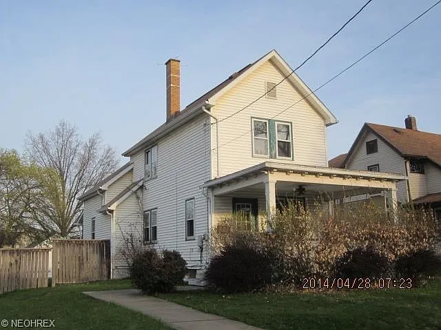 32 Washington Ave photo 1