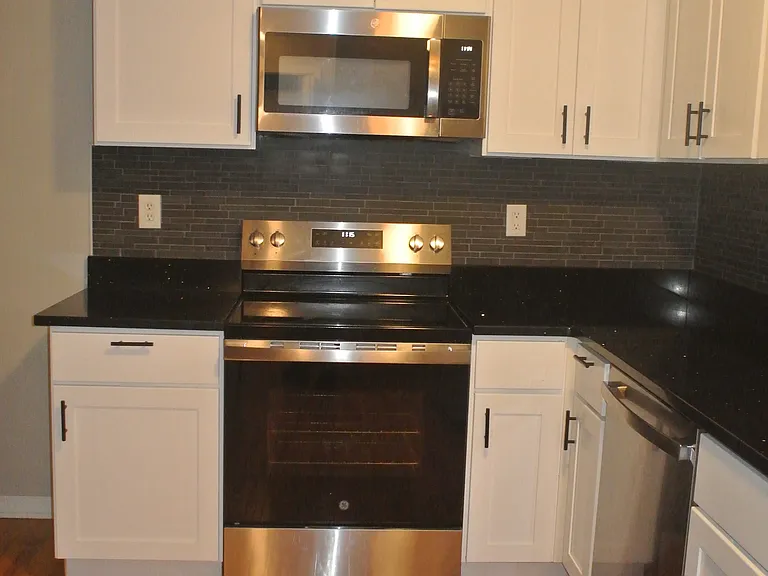 680 Boston Post Rd #26 — Photo 3