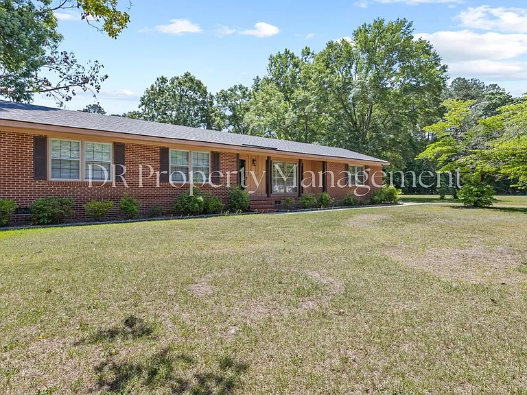 11335 Carolina Ave — Photo 2
