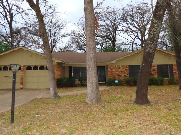 3109 Autumn Leaves Dr