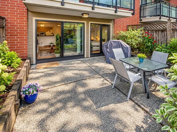 360 E 2nd St #107, North Vancouver, BC V7L 4N6