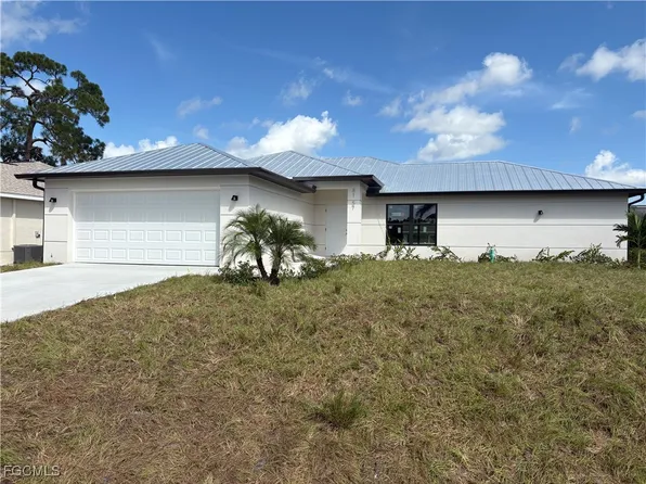 8157 Albatross Rd, Fort Myers, FL 33967