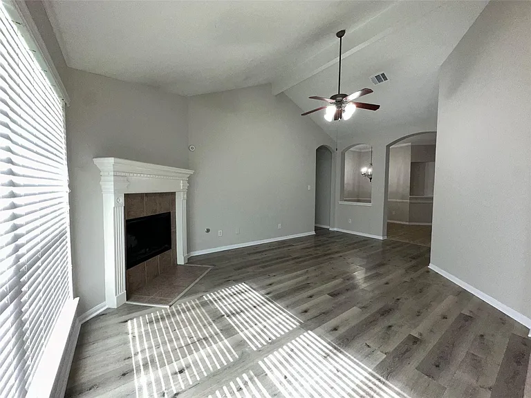 3715 Humble Dr — Photo 5