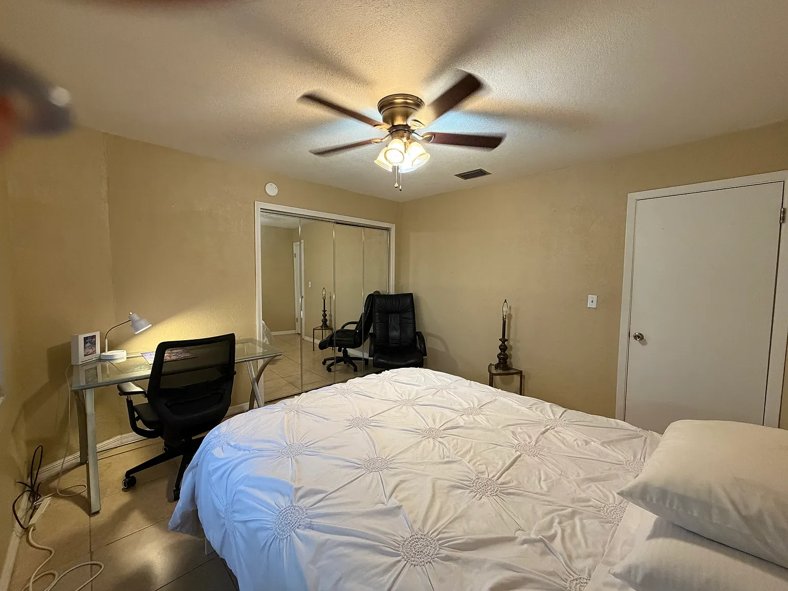 2 bed, 1250 sqft, $900 — Photo 4
