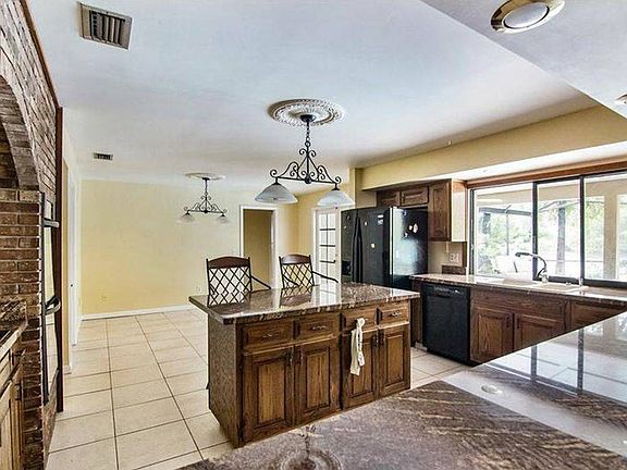 3rd image of 10106 Lake Cove Ln