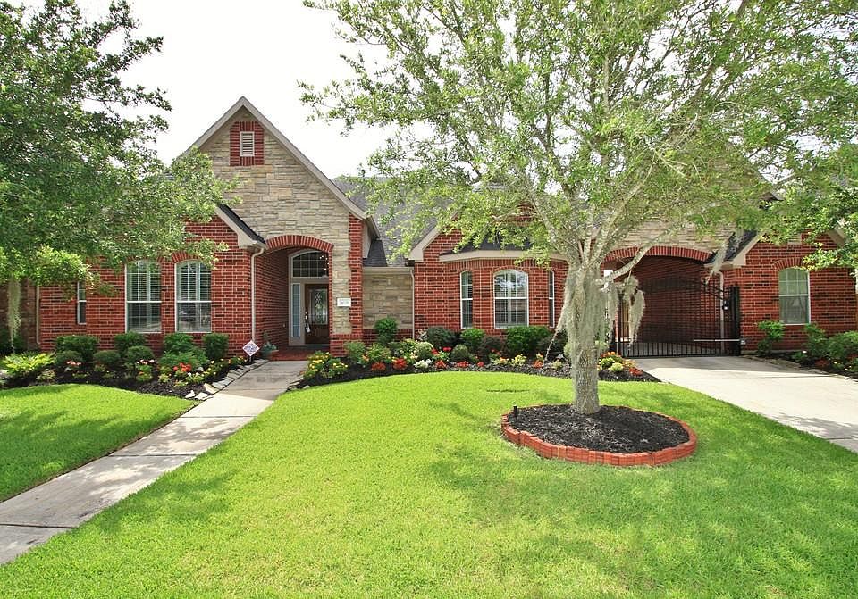 Stunning 4 Bedroom 3 Full & 2 Half Baths, Spacious One Story is Situated on a Lush Lot on a Cul-de-S