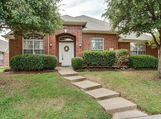 1702 Lake Bluff Dr, Garland, TX 75043