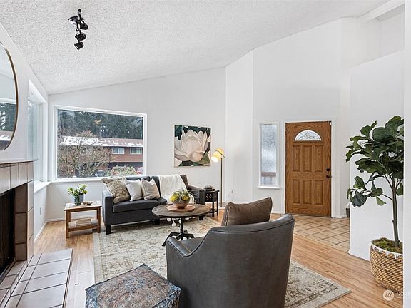 4th image of 14415 72nd Avenue Ct E