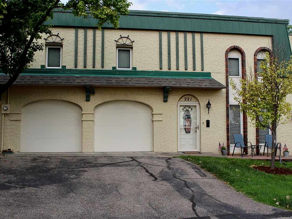 1st image of 221 Castillian Blvd