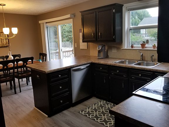 5th image of 11326 Stonehedge Dr