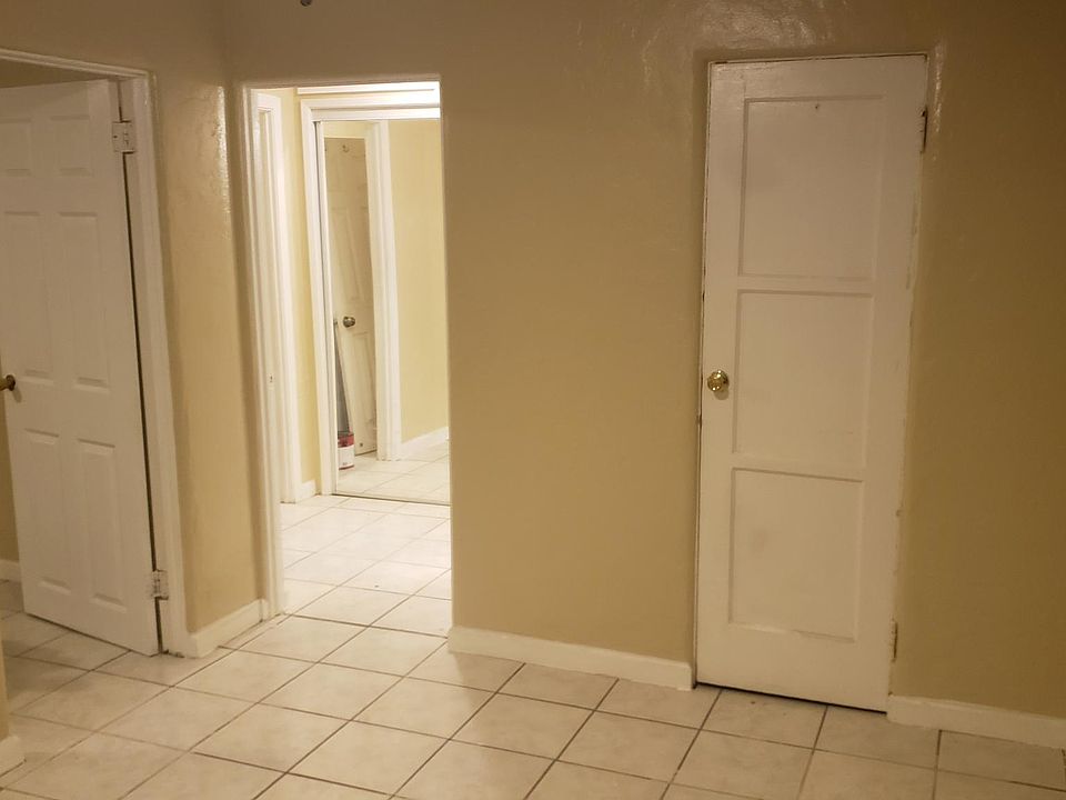 1st image of 15073 La Mesa St