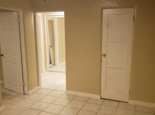 15073 La Mesa St, Sylmar, CA 91342