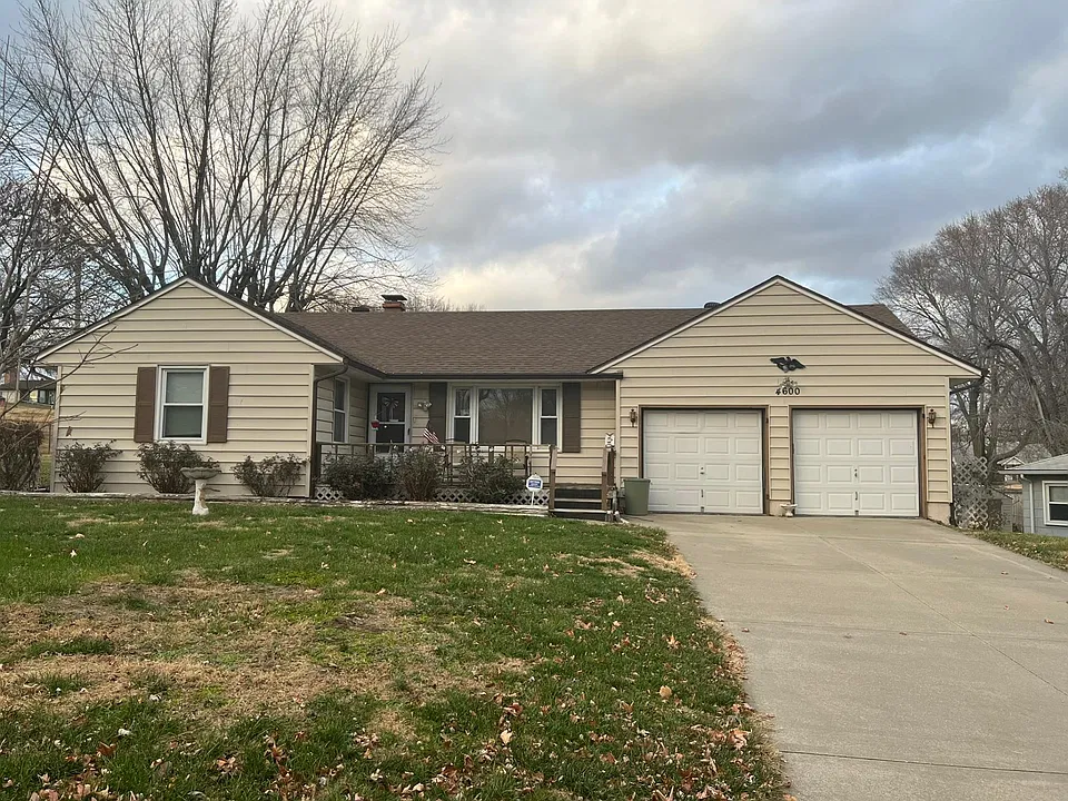 4600 NE 43rd Ter