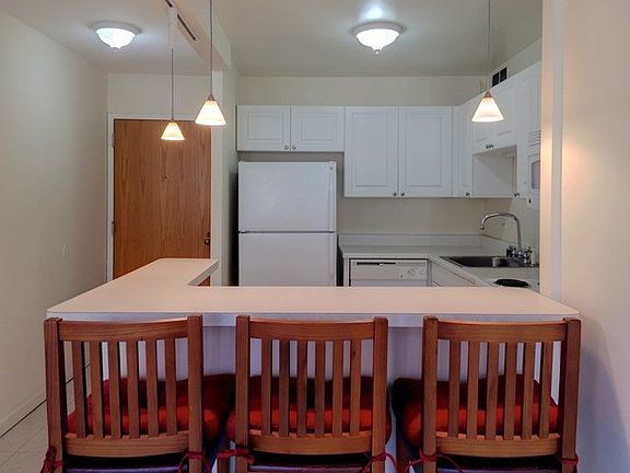 5th image of 211 E Ohio St APT 2201