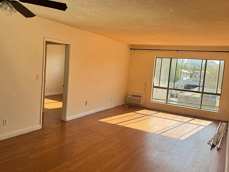 217 S Arnaz Dr #304 — Photo 3