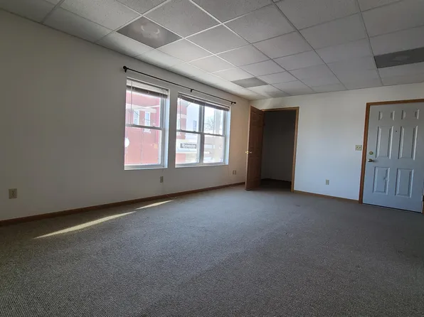 925 N Booth St #3, Dubuque, IA 52001