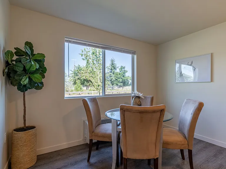 Cherry Springs Apartments — Photo 7