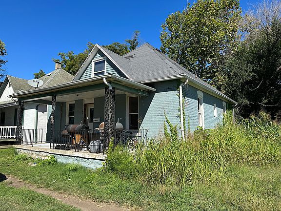 3rd image of 27 Oakland Ave