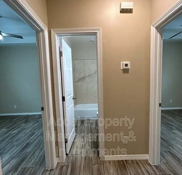 1008 W La Pointe Ave #1 — Photo 9
