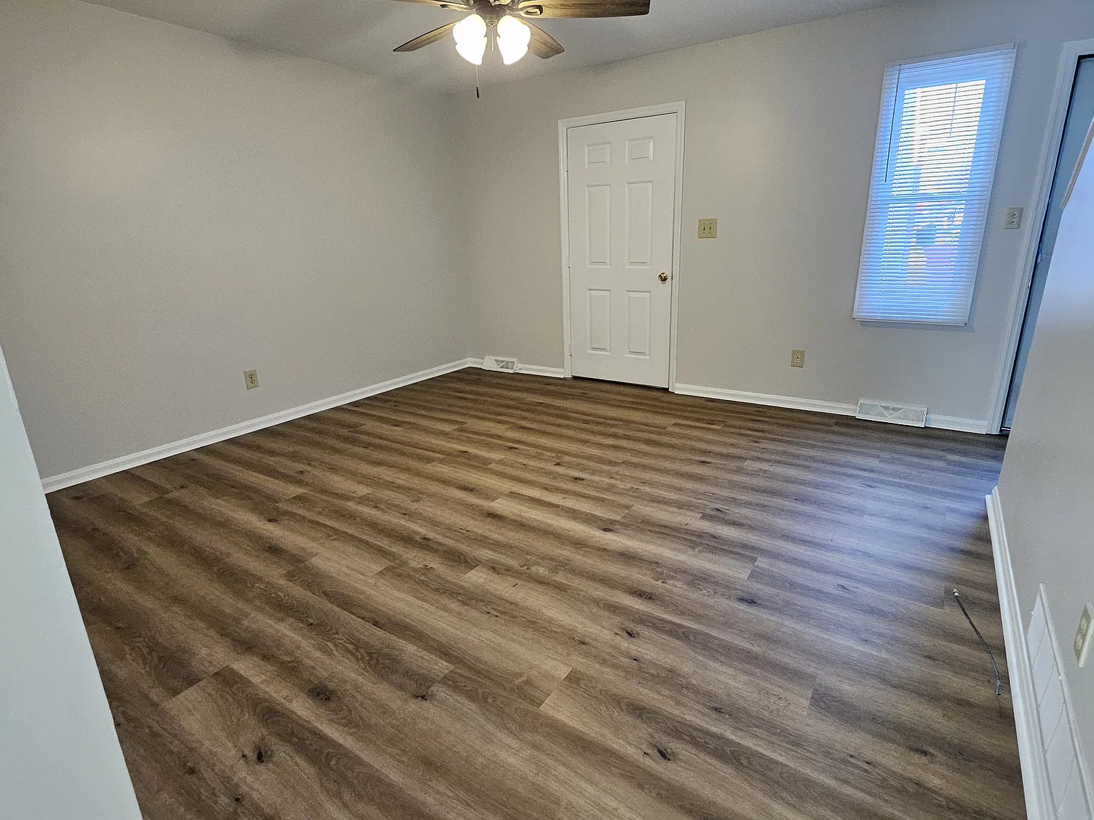 2 bed, 1.5 bath, 1102 sqft, $1,395 — Photo 3