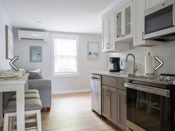 43 Franklin St #3, Newport, RI 02840