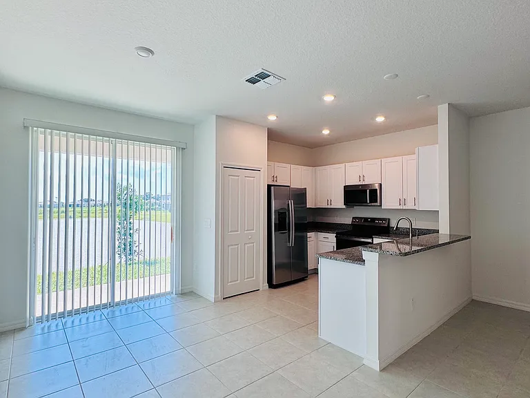 10231 Honey Hammock Way — Photo 6
