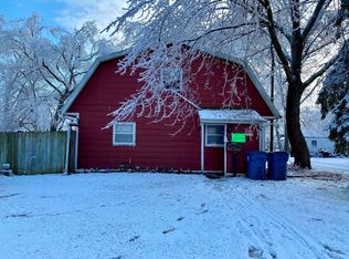 612 Hamilton St, Chenoa, IL 61726