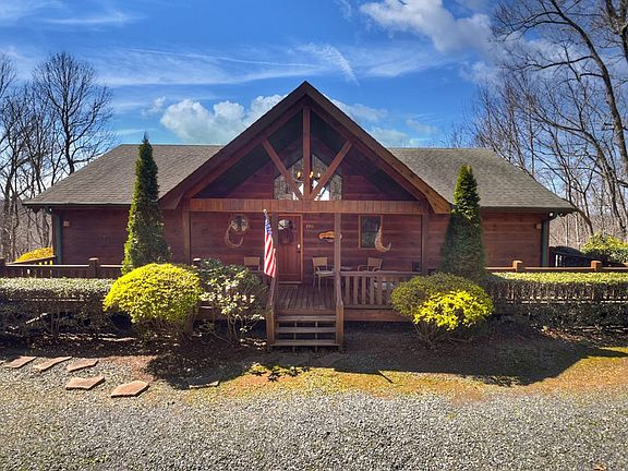 3rd image of 195 Trina Ln