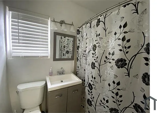 7020 N Miami Ave #3 — Photo 6