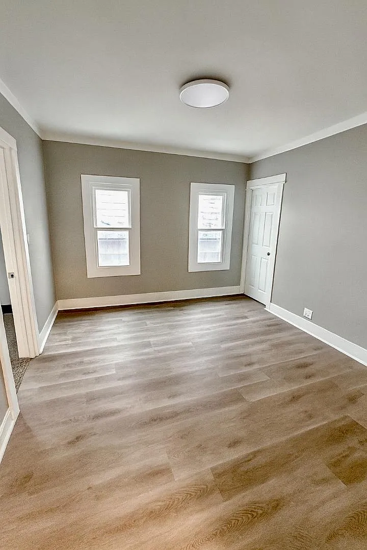 61 Thorp St - Unit 1L — Photo 2