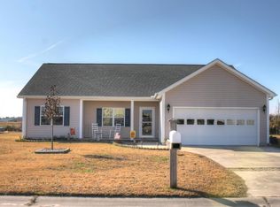 101 Calhoun St, Beaufort, NC 28516